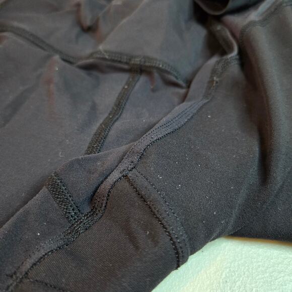 Lululemon Mid Rise Cropped‎ Black Leggings Women's Size 8 - Picture 3 of 4